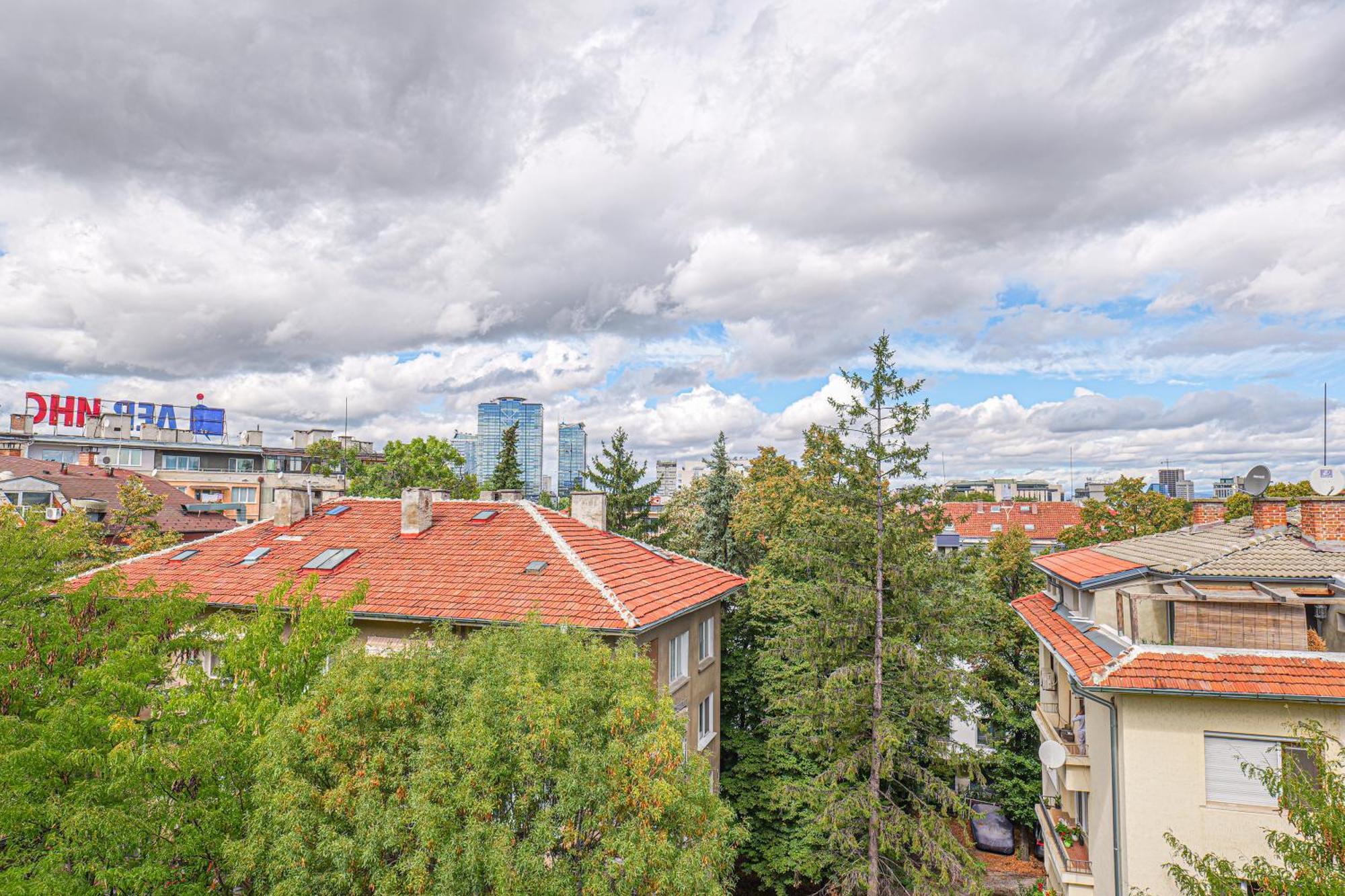 Southpark Luxe - Free Underground Parking Apartemen Sofia